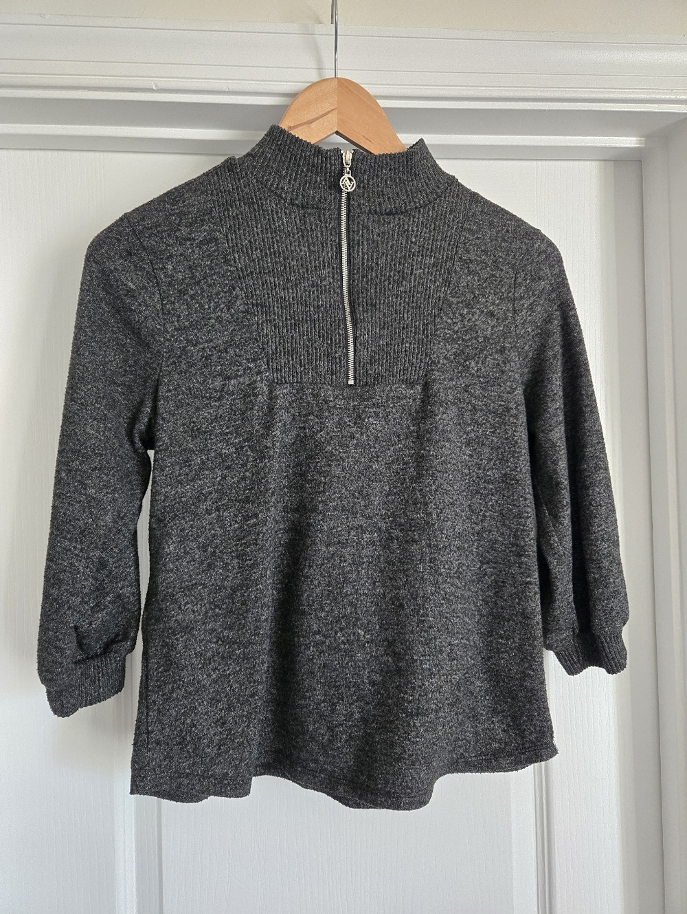 Adrienne Vittadini Sweater Top Quarter Zip 3/4 Sleeves Charcoal Gray Medium